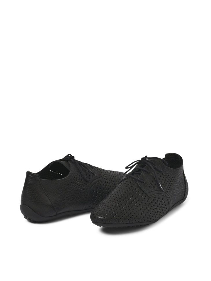 ARCHE FANYMI DERBIES IN BLACK