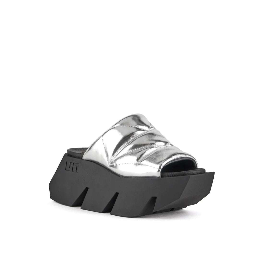 UNITED NUDE PULL PUFFY SANDAL IN SILVER