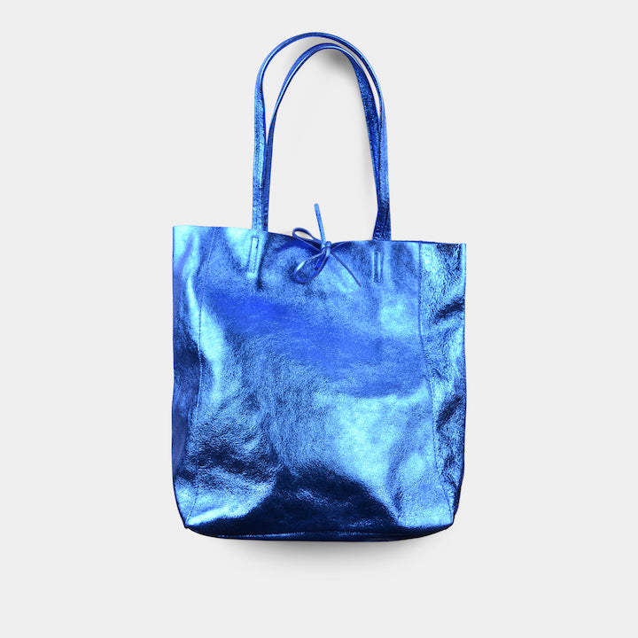 JIJOU CAPRI METALLIC MAXI LEATHER TOTE IN BLUE