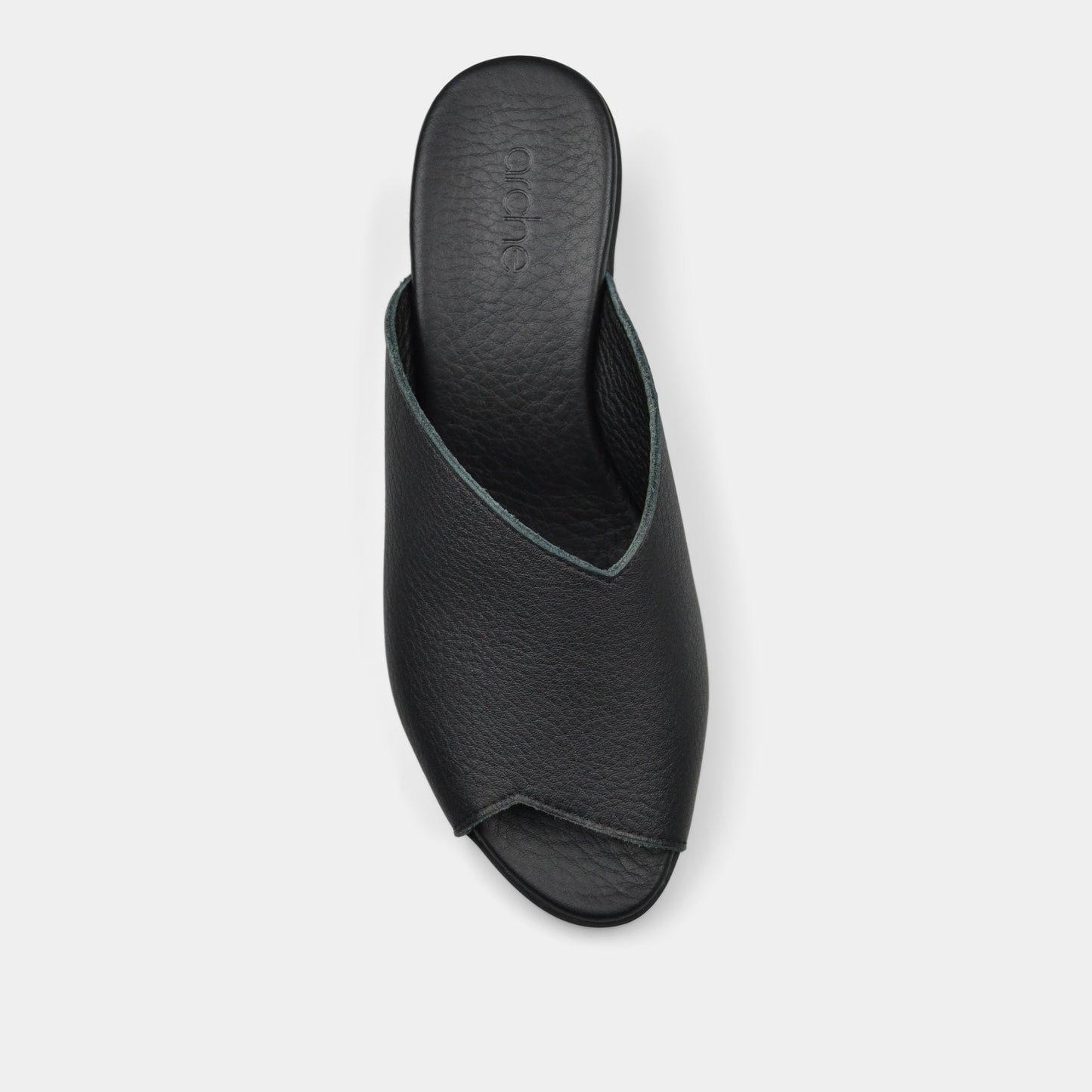 ARCHE ENOUKH IN BLACK