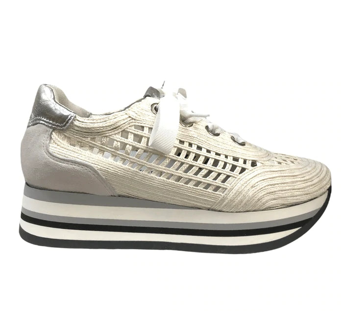 SOFTWAVES STRIPED PLATFORM SNEAKER IN ICE