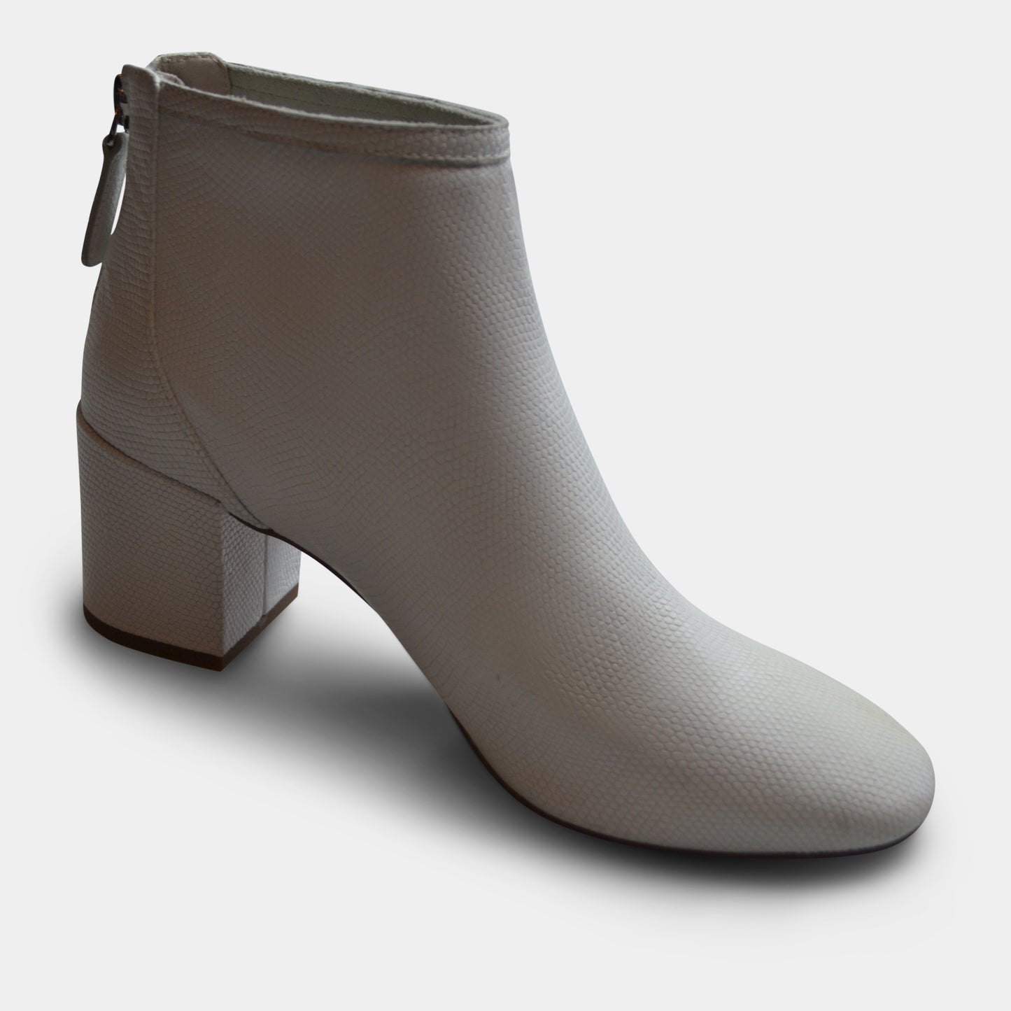 CECELIA NOLTON BOOTIE IN WHITE