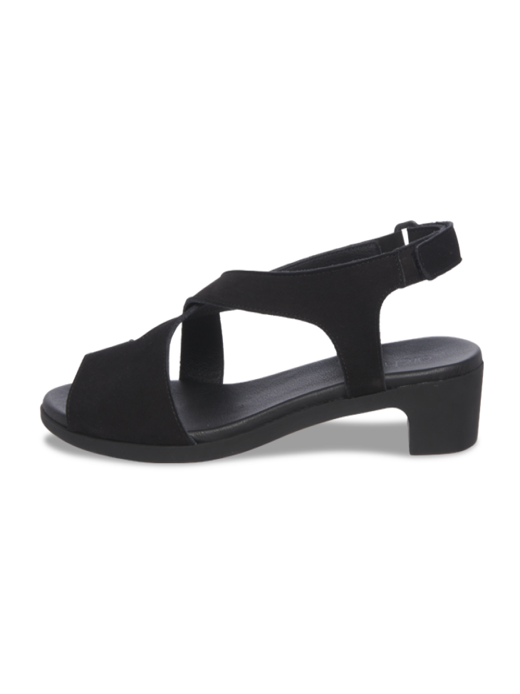 ARCHE KISBYE SANDAL IN BLACK