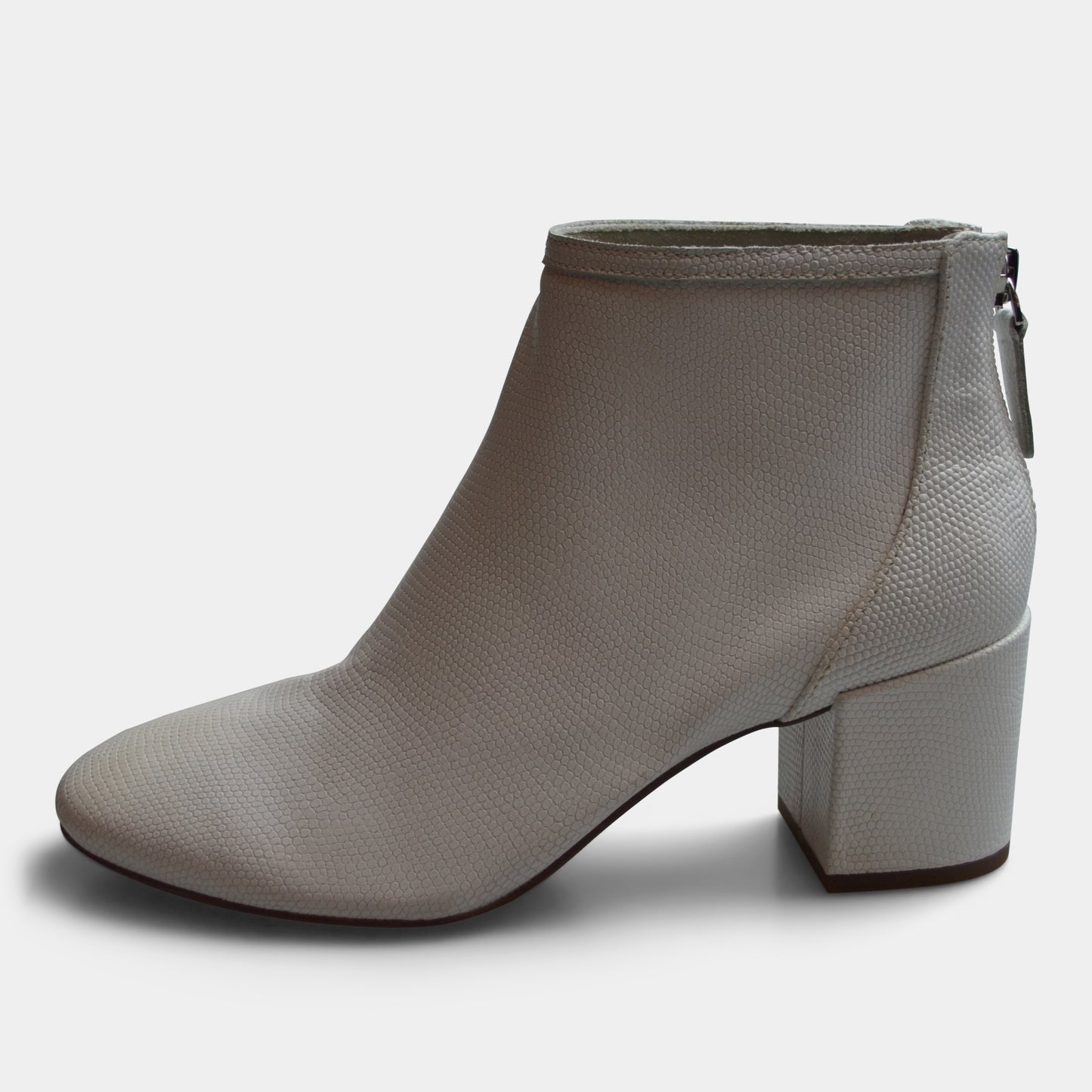 CECELIA NOLTON BOOTIE IN WHITE