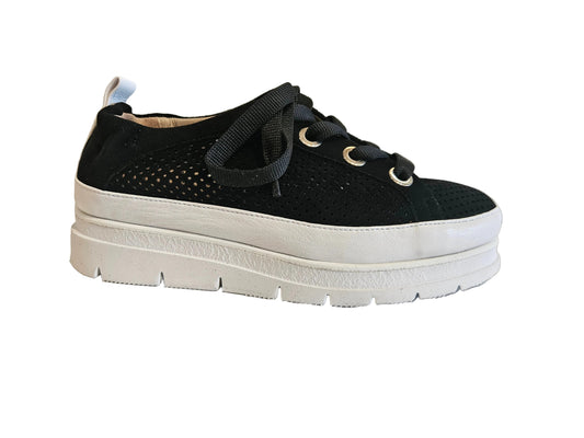 SOFTWAVES MEARA COCO SNEAKERS IN BLACK
