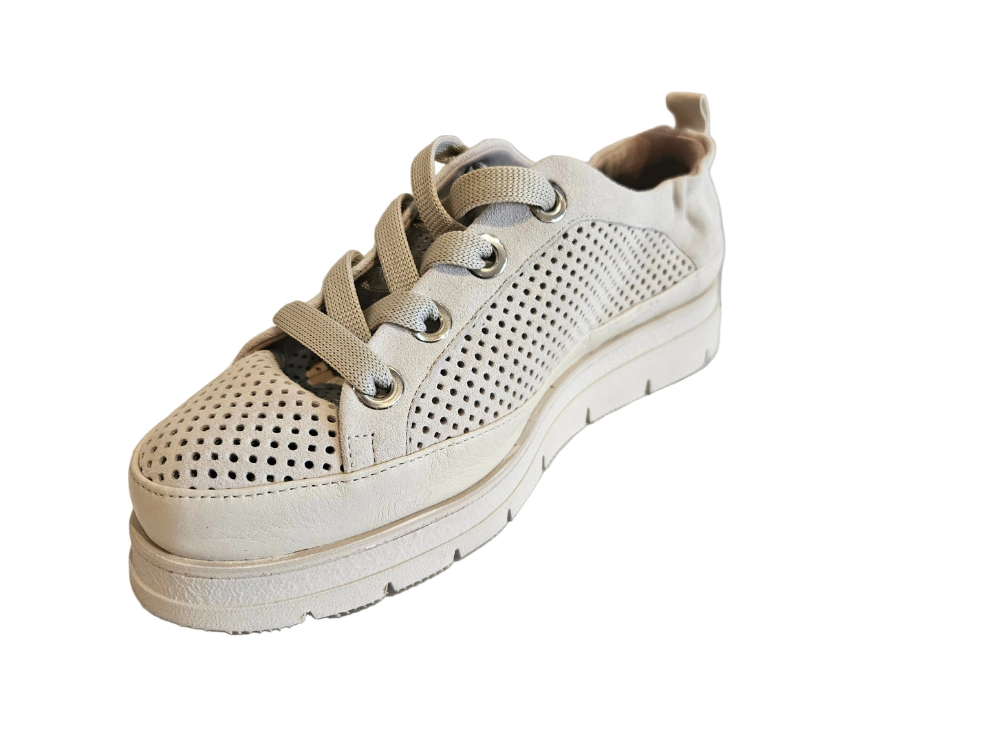 SOFTWAVES MEARA COCO SNEAKERS IN WHITE