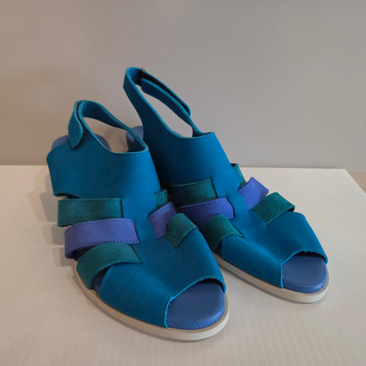 ARCHE SURAME WEDGES IN BLUE