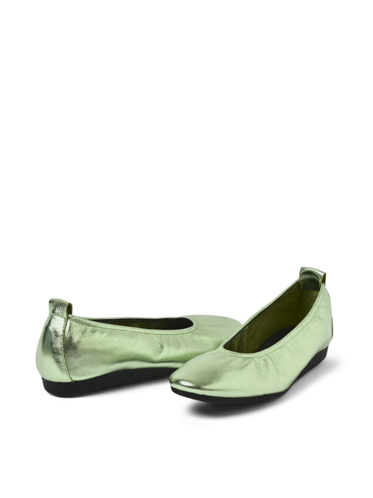 ARCHE LAIUS BALLERINAS IN METALLIC GREEN
