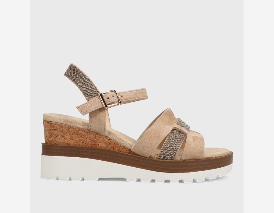 VANELI CAITLIN SANDAL IN NUDE SUEDE