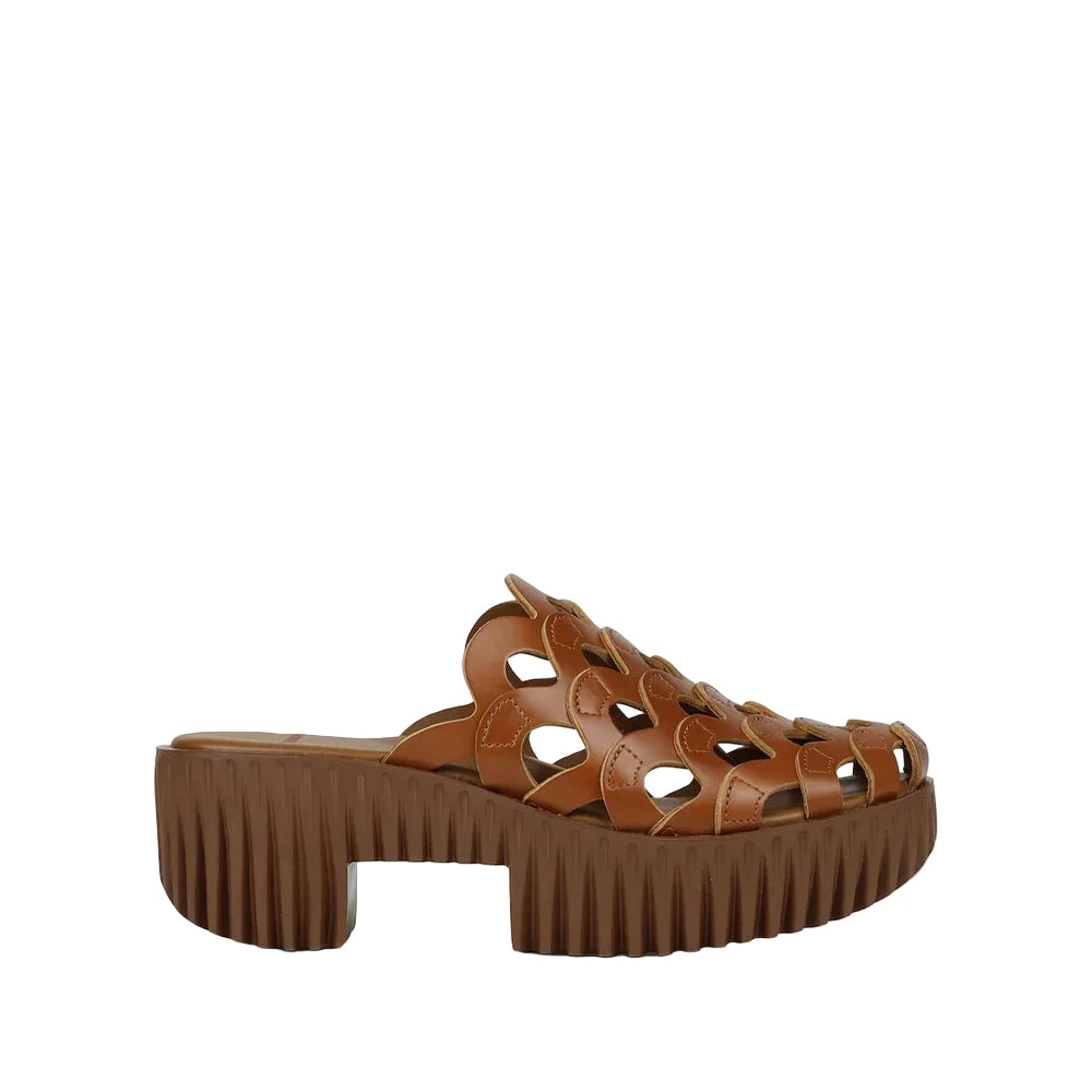 4CCCCEES PLIA WAVE SANDALS IN BROWN OAK