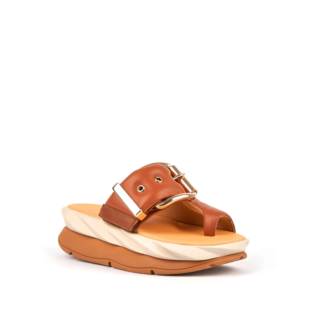 4CCCCEES MELLOW GLOW SANDAL IN BROWN