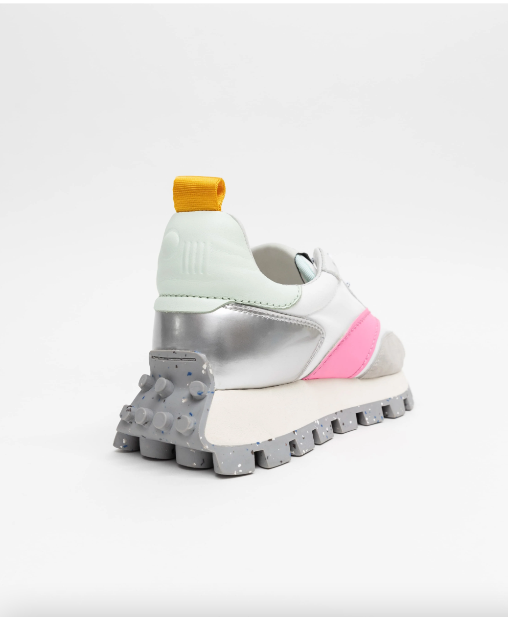 ONCEPT OSAKA SNEAKER IN PINK SHOCKWAVE