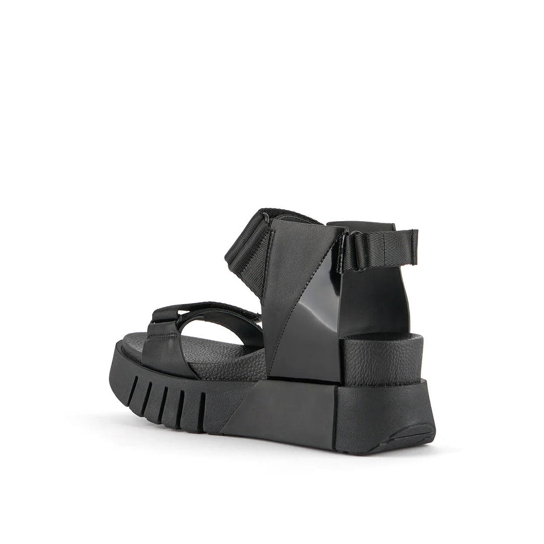 UNITED NUDE DELTA RUN SANDAL IN BLACK