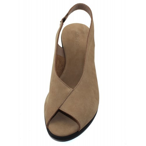 ARCHE SORALY SANDAL IN BEIGE